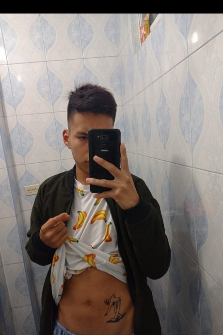Naken lekkede OnlyFans-bilde av Oliver Vaca