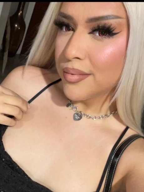 Alasti lekkinud OnlyFans-i pilt Barbie