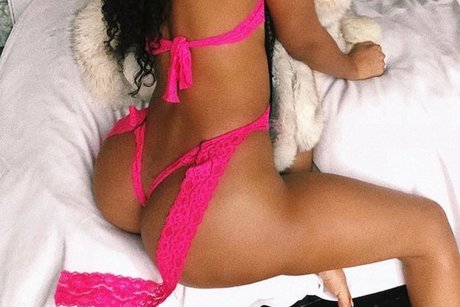 Alaston vuotanut OnlyFans-kuva Sasha6954