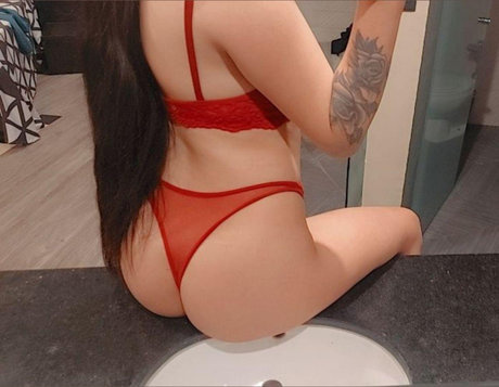 Nahá fotka uniklých OnlyFans od Magaly Mx