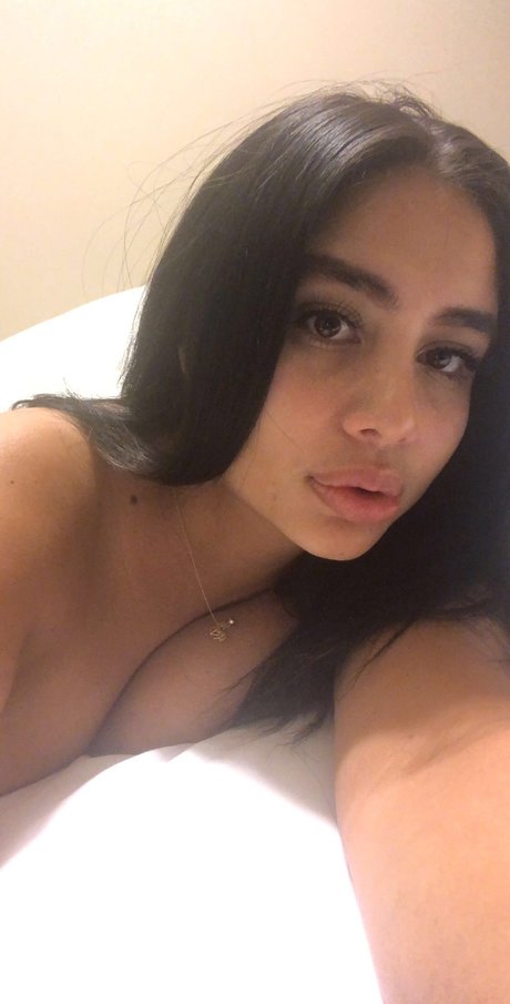 Naakte gelekte OnlyFans-foto van Alison