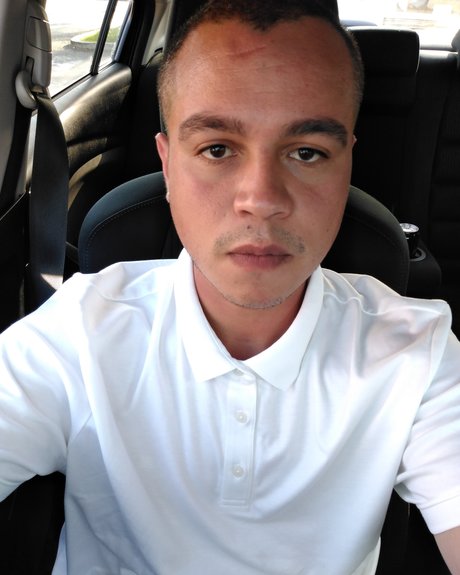 Naken läckt OnlyFans-bild av Latin