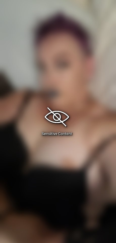 Alaston vuotanut OnlyFans-kuva Mx Reign