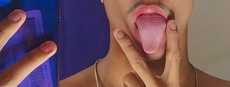 Naken läckt OnlyFans-bild av Darwin Daniel