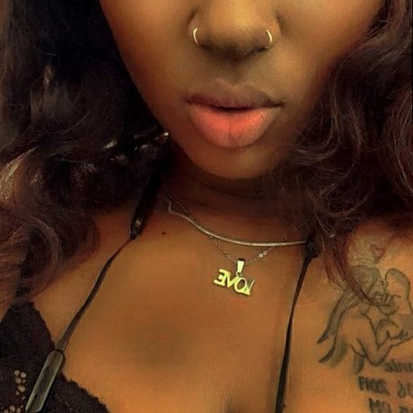 Naken läckt OnlyFans-bild av Melissa Official