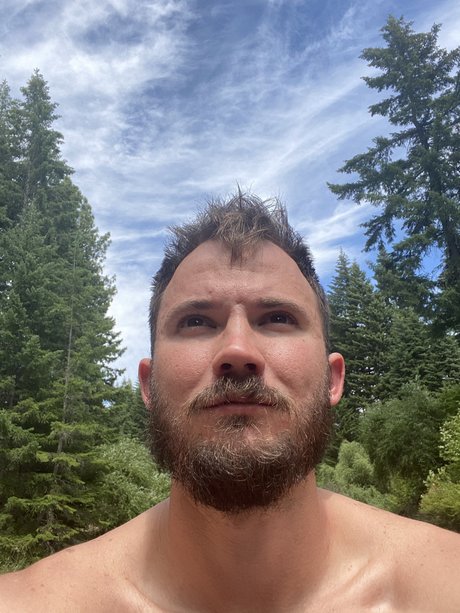 Naakte gelekte OnlyFans-foto van Matty
