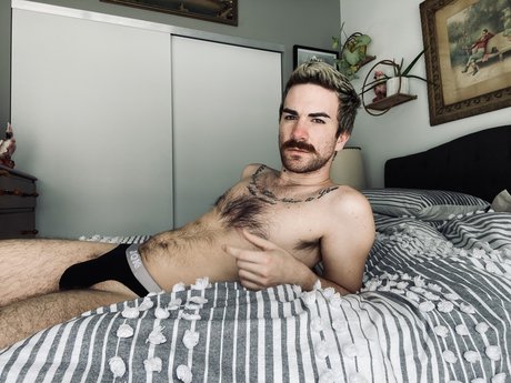 Alaston vuotanut OnlyFans-kuva Underwear Junkie