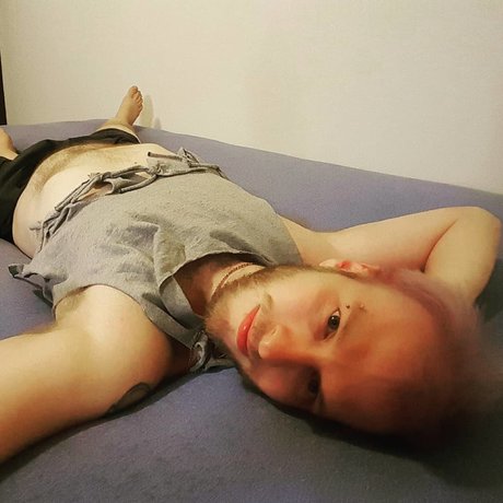Обнаженная фотография утечки OnlyFans от Enbyotter
