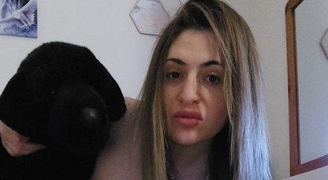 Naken lekkede OnlyFans-bilde av Emy