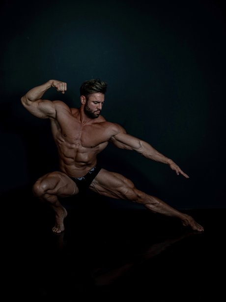 Naken läckt OnlyFans-bild av Geeorge Steel