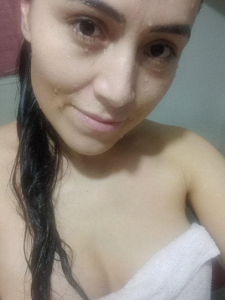 Naakte gelekte OnlyFans-foto van Sam