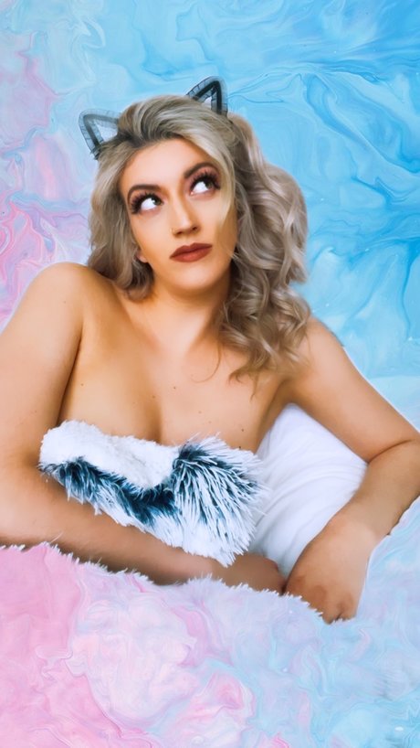 Naken läckt OnlyFans-bild av Liv