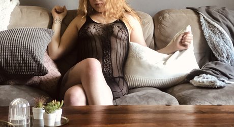 Обнаженная фотография утечки OnlyFans от Lola Montez