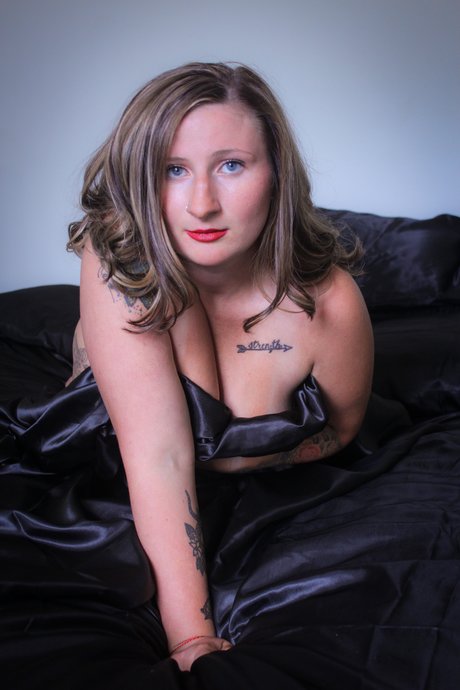 Naakte gelekte OnlyFans-foto van Sammi Sweetheart