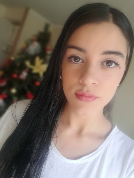 Naken lekkede OnlyFans-bilde av Daniela Marin