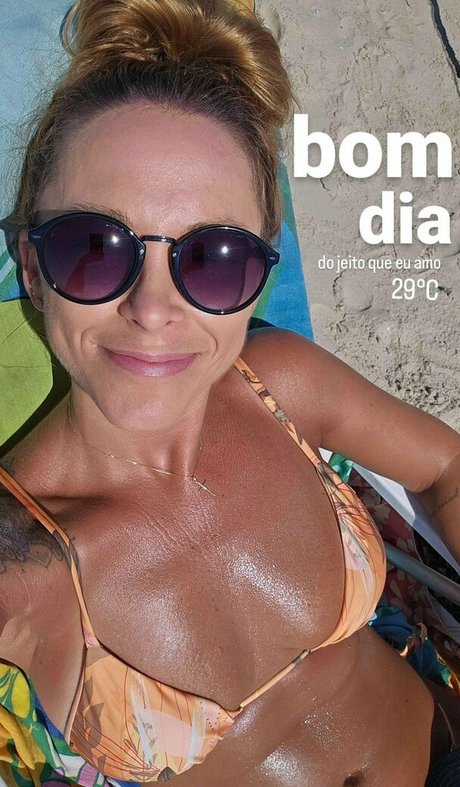 Обнаженная фотография утечки OnlyFans от Taynah Espinoza