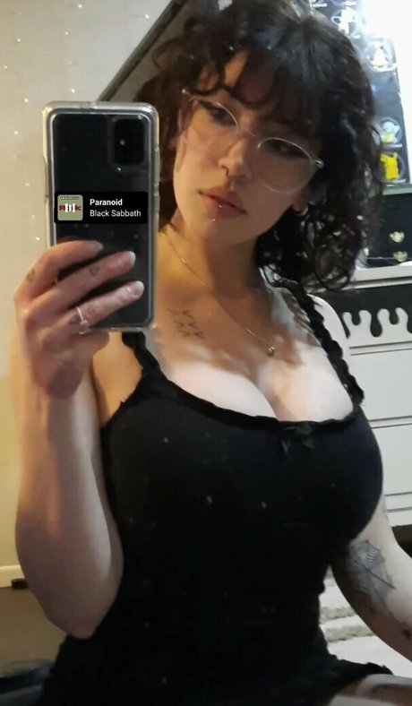 Nagie wyciekłe zdjęcie OnlyFans od Floda Asmr