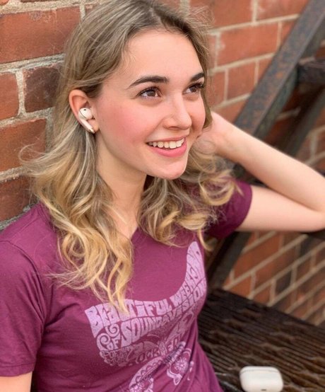 Nikki Roumel