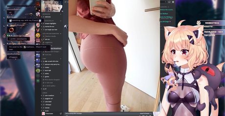 Обнаженная фотография утечки OnlyFans от Squchan