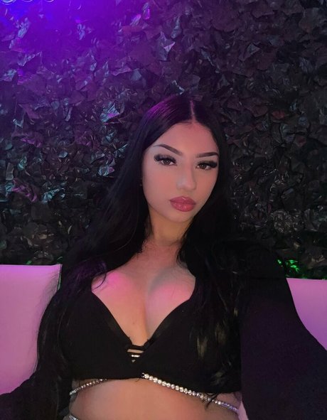 Foto desnuda filtrada de OnlyFans de Leslie Emma