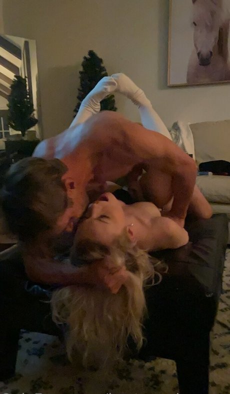 Naken läckt OnlyFans-bild av Bestcouplearound2