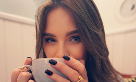 Naken läckt OnlyFans-bild av Lilathrills