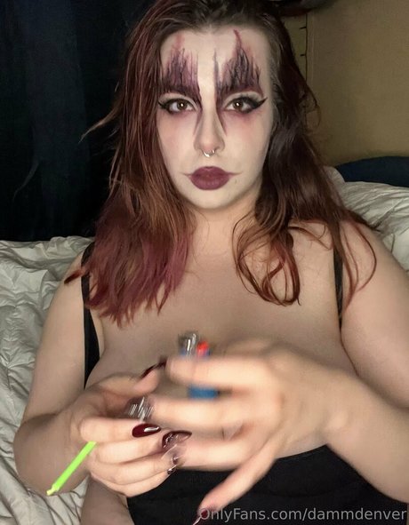 Naakte gelekte OnlyFans-foto van Dammdenver