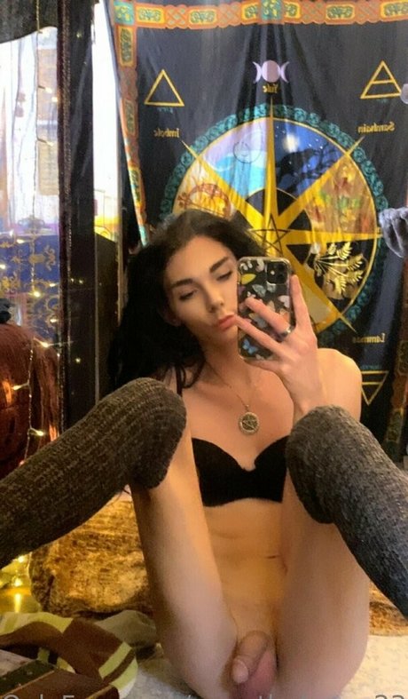Photo nue de fuite OnlyFans de Raven Hite