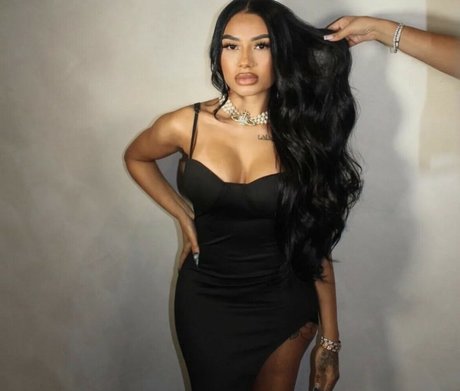 Naakte gelekte OnlyFans-foto van Favforeignn