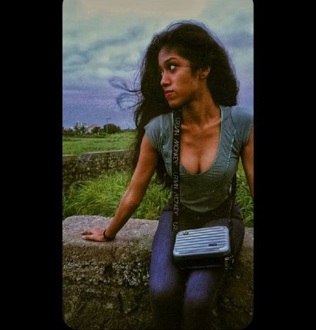 Naken läckt OnlyFans-bild av Vrushali Bathina
