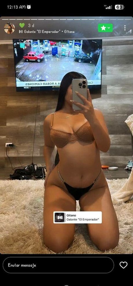 Naken läckt OnlyFans-bild av Carolina Constanza