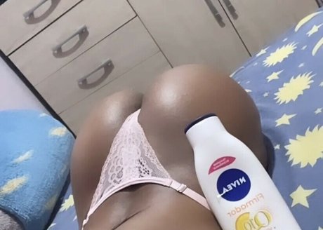 Обнаженная фотография утечки OnlyFans от Larissa Soares