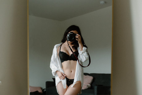 Nahá fotka uniklých OnlyFans od Erin 