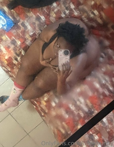 Naken lekkede OnlyFans-bilde av Lilithebunny