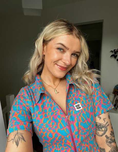 Nahá fotka uniklých OnlyFans od Emmalition
