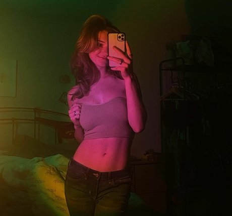 Naken läckt OnlyFans-bild av Lolwhatgod