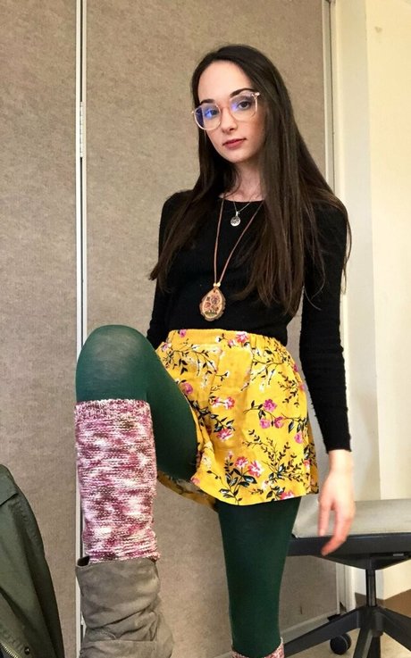 Alaston vuotanut OnlyFans-kuva Emma Lilly