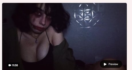 Обнаженная фотография утечки OnlyFans от Aiko Asmr
