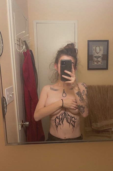 Обнаженная фотография утечки OnlyFans от Terrilynnmarr