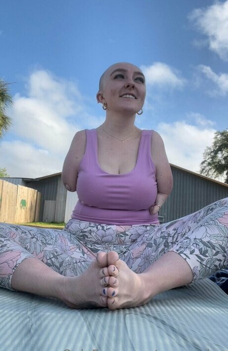 Alaston vuotanut OnlyFans-kuva Emrrowley