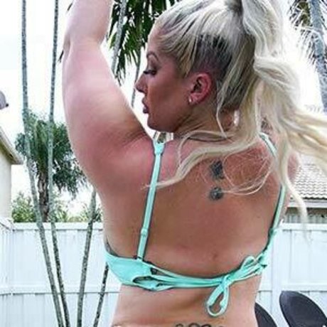 Naken lekkede OnlyFans-bilde av Mzdani