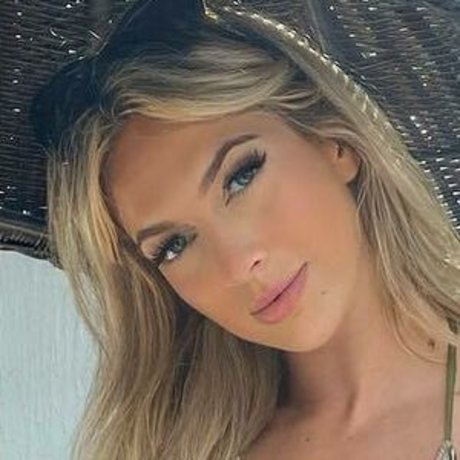 Naken läckt OnlyFans-bild av Karmen Petrovic