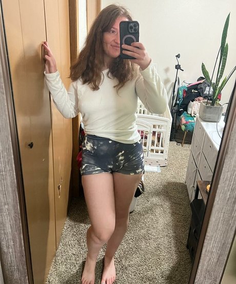 Nacktes geleaktes OnlyFans-Foto von Adorablelilli