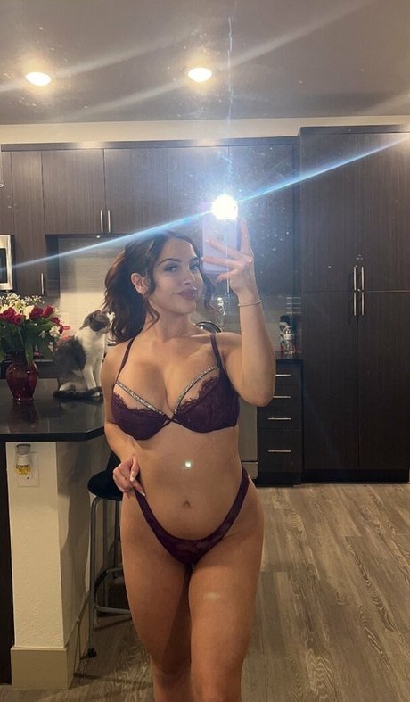 Alaston vuotanut OnlyFans-kuva Ciaraveeee