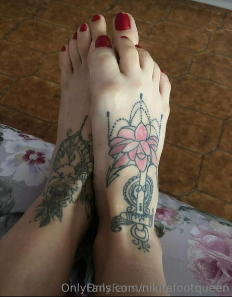 Naakte gelekte OnlyFans-foto van Nikitafootqueen