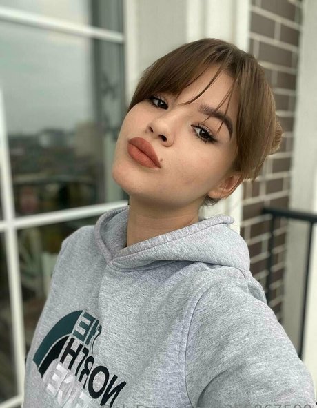 Обнаженная фотография утечки OnlyFans от Miiraamii