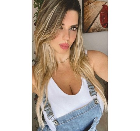 Anna Riano