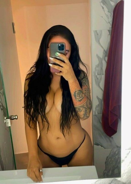 Naken läckt OnlyFans-bild av Mariana Samano