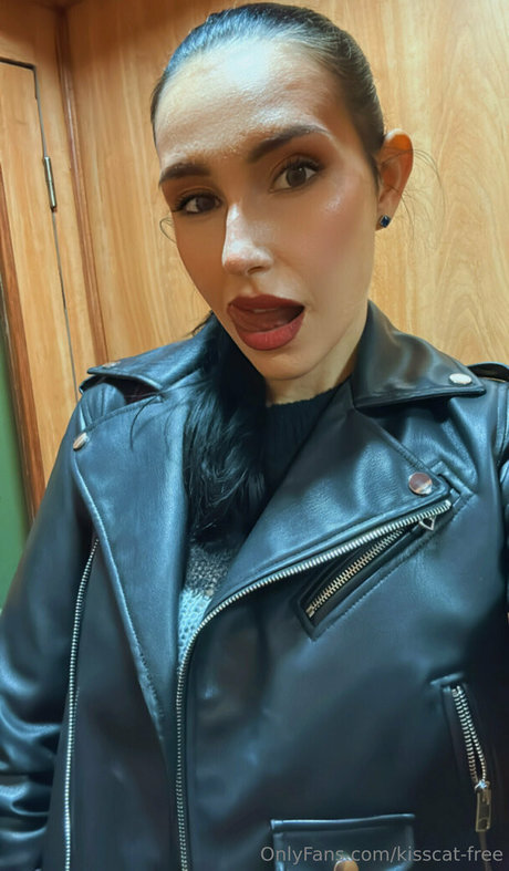 Kisscatfree