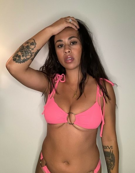 Naken läckt OnlyFans-bild av Ajuuki